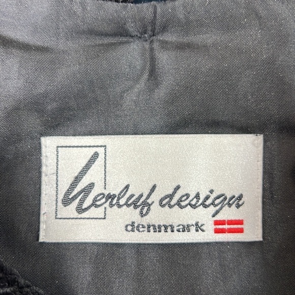 Unique herluf Design Denmark Black Raincoat size Large - Picture 6 of 11